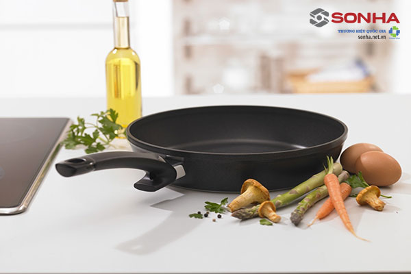 Chảo dùng cho bếp từ của Đức Fissler Alux